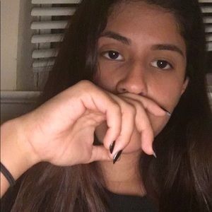 Meet your Posher, Roci